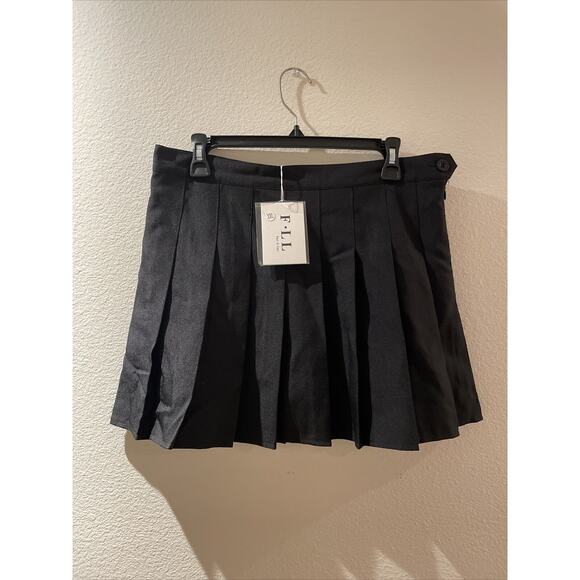 Unbranded Dresses & Skirts - fei li lai, black short skirt, 2xl